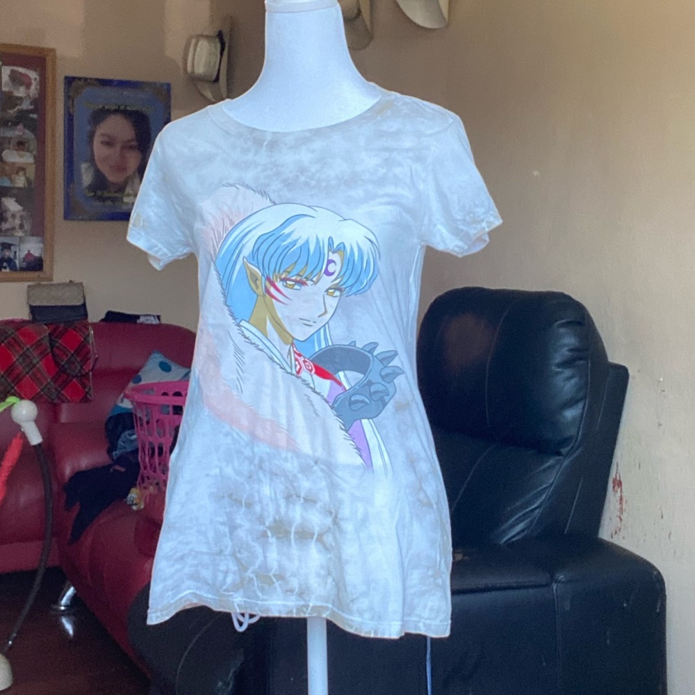 Anime graphic tee size small